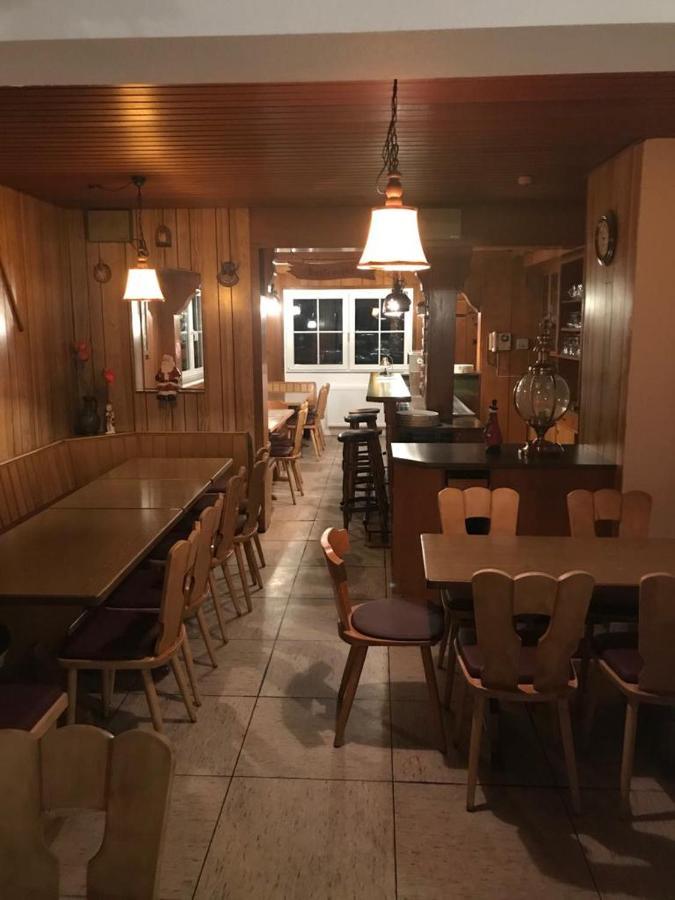 Haus Astenblick In Winterberg Fuer Bis Zu 35 Personen Fuer Wanderveranstaltungen Und Familienfeiern Exterior foto