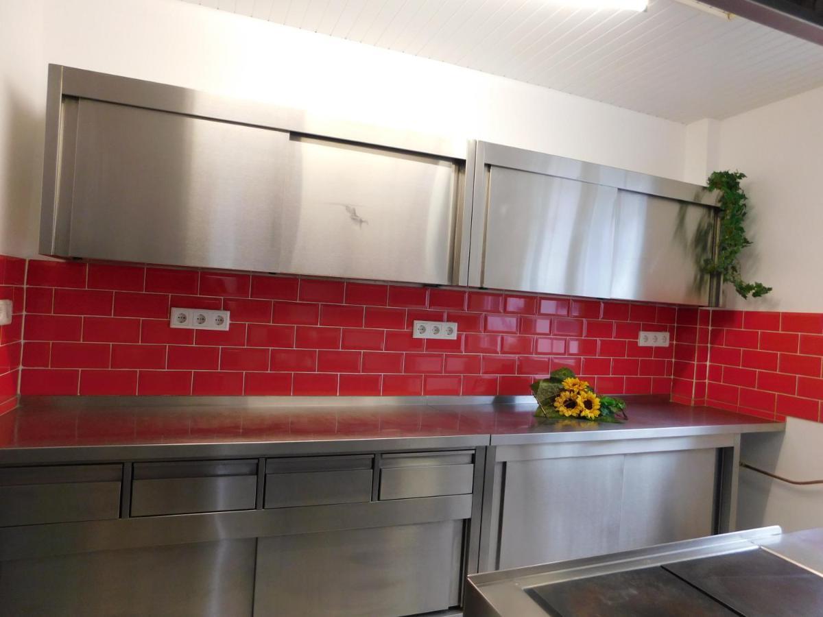 Haus Astenblick In Winterberg Fuer Bis Zu 35 Personen Fuer Wanderveranstaltungen Und Familienfeiern Exterior foto