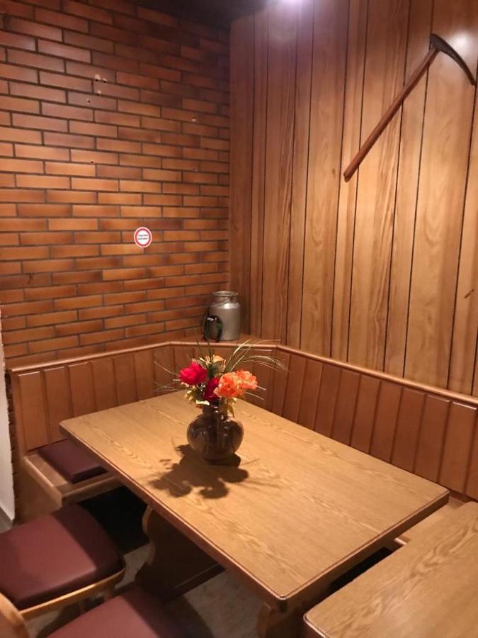 Haus Astenblick In Winterberg Fuer Bis Zu 35 Personen Fuer Wanderveranstaltungen Und Familienfeiern Exterior foto